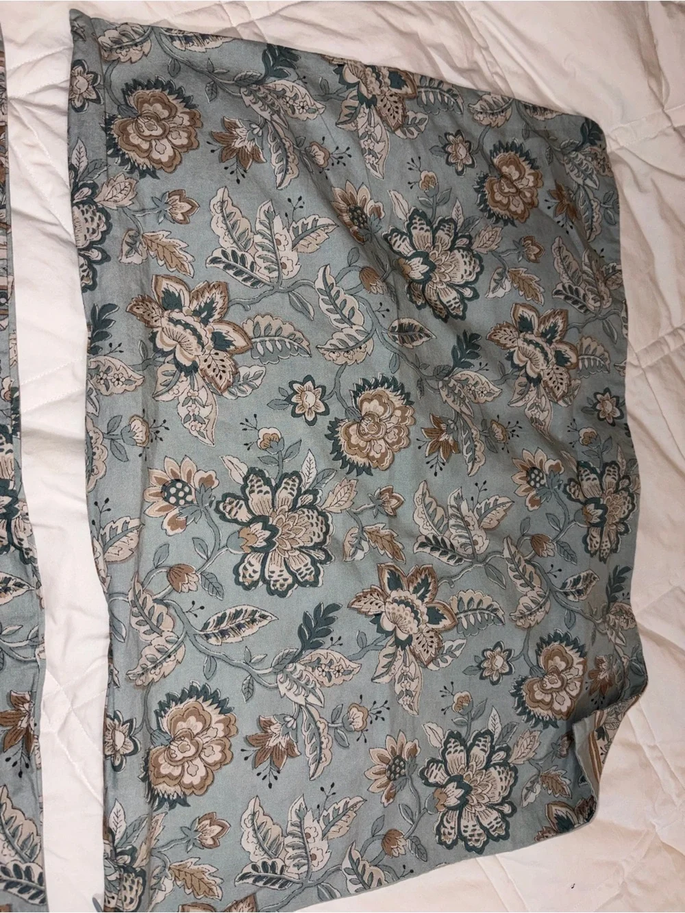 POTTERY BARN (2) “BROOKE FLORAL PRINTED” STANDARD SIZE shams